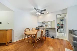 1750 Sleepy Hollow Ct, Schaumburg, IL 60195 - Photo 5