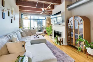 520 W Huron St, Chicago, IL 60654 - Photo 3