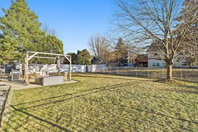 1809 Cambridge Drive, Saint Charles, IL 60174 - Photo 19