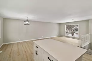 4126 Wildwood Dr, Crystal Lake, IL 60014 - Photo 7