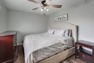 29W532 Winchester Circle, Warrenville, IL 60555 - Photo 11