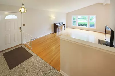 711 Leamington Avenue, Wilmette, IL 60091 - Photo 3