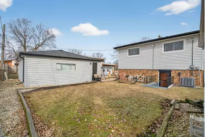 16488 Barton Lane, Oak Forest, IL 60452 - Photo 7