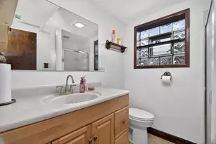 16488 Barton Ln, Oak Forest, IL 60452 - Photo 17