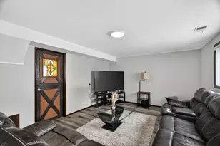 16488 Barton Ln, Oak Forest, IL 60452 - Photo 19