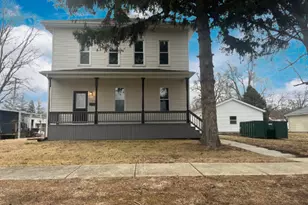 125 S Main St, Clifton, IL 60927 - Photo 3