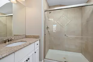 236 Holmes Ave, Clarendon Hills, IL 60514 - Photo 25