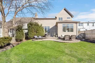 236 Holmes Ave, Clarendon Hills, IL 60514 - Photo 33