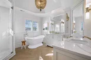 236 Holmes Ave, Clarendon Hills, IL 60514 - Photo 17