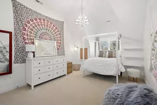 236 Holmes Ave, Clarendon Hills, IL 60514 - Photo 21