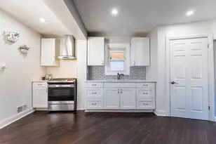 5227 S Neenah Ave, Chicago, IL 60638 - Photo 7