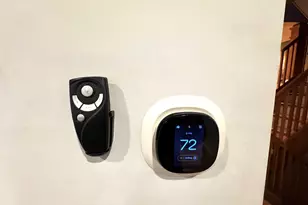 8544 S Essex Ave, Chicago, IL 60617 - Photo 5