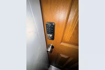 8544 S Essex Avenue, Chicago, IL 60617 - Photo 27