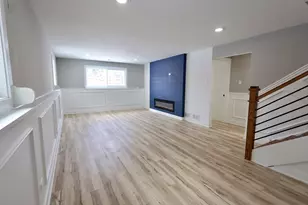 306 Escanaba Ave, Calumet City, IL 60409 - Photo 11