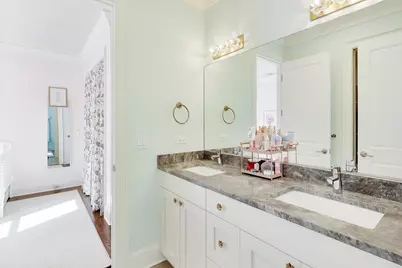 2935 N Seeley Avenue, Chicago, IL 60618 - Photo 37