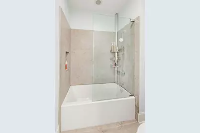 2935 N Seeley Avenue, Chicago, IL 60618 - Photo 33