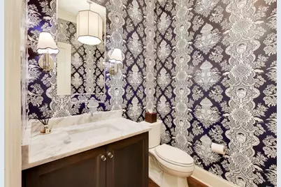 2935 N Seeley Avenue, Chicago, IL 60618 - Photo 19