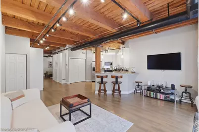 225 W Huron Street #313, Chicago, IL 60654 - Photo 13