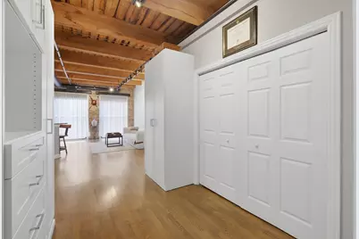 225 W Huron Street #313, Chicago, IL 60654 - Photo 9