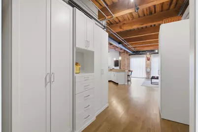 225 W Huron Street #313, Chicago, IL 60654 - Photo 5