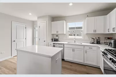 683 Wild Prairie Point, Hampshire, IL 60140 - Photo 9