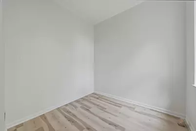 2420 S Sawyer Avenue, Chicago, IL 60623 - Photo 13