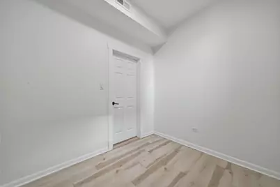 2420 S Sawyer Avenue, Chicago, IL 60623 - Photo 15