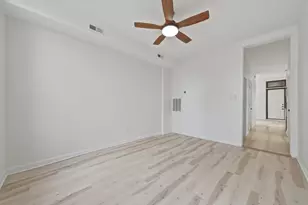 2420 S Sawyer Ave, Chicago, IL 60623 - Photo 11