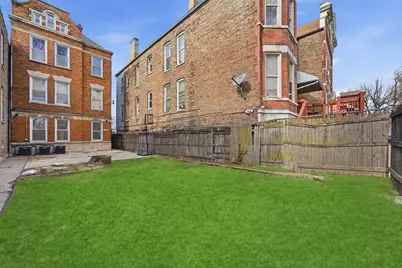 2420 S Sawyer Avenue, Chicago, IL 60623 - Photo 3