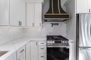 700 Florence Dr, Park Ridge, IL 60068 - Photo 9