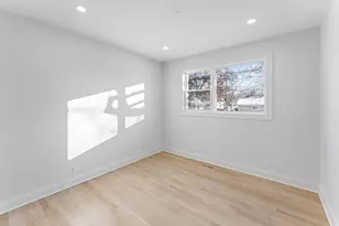 700 Florence Dr, Park Ridge, IL 60068 - Photo 29