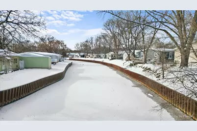 173 Northshore Road, Elgin, IL 60123 - Photo 21