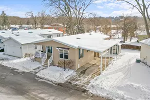 173 Northshore Rd, Elgin, IL 60123 - Photo 23