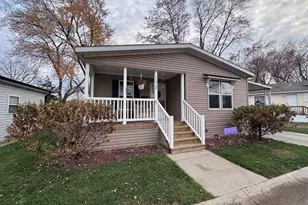 173 Northshore Rd, Elgin, IL 60123 - Photo 1