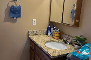 911 Jericho Rd, Aurora, IL 60506 - Photo 9