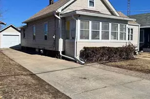 911 Jericho Rd, Aurora, IL 60506 - Photo 1