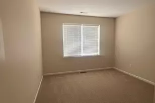 2925 Pleasant Plains Dr, Saint Charles, IL 60175 - Photo 9