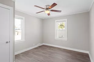 5604 S Madison Ave, Countryside, IL 60525 - Photo 11