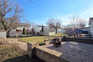 331 Lawn Terrace, Round Lake, IL 60073 - Photo 19