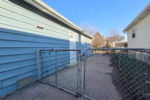 331 Lawn Terrace, Round Lake, IL 60073 - Photo 15