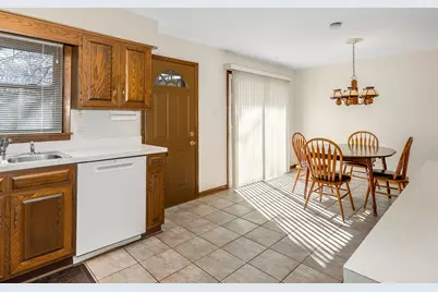 6429 W 114th Street, Worth, IL 60482 - Photo 5