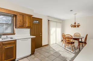 6429 W 114th St, Worth, IL 60482 - Photo 5