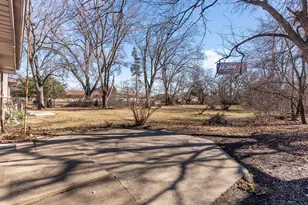 6429 W 114th St, Worth, IL 60482 - Photo 21