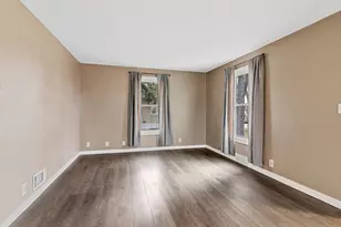 139 Elm St, Dekalb, IL 60115 - Photo 3