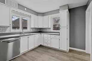 139 Elm St, Dekalb, IL 60115 - Photo 5