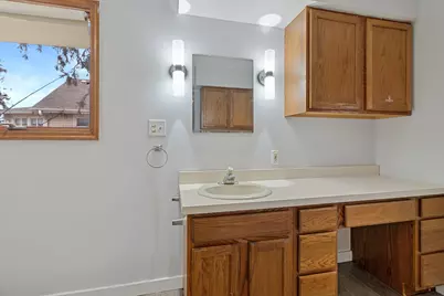 139 Elm Street, Dekalb, IL 60115 - Photo 9