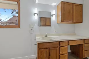 139 Elm St, Dekalb, IL 60115 - Photo 9