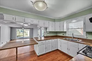 634 N Dryden Ave, Arlington Heights, IL 60004 - Photo 7