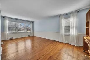 634 N Dryden Ave, Arlington Heights, IL 60004 - Photo 3