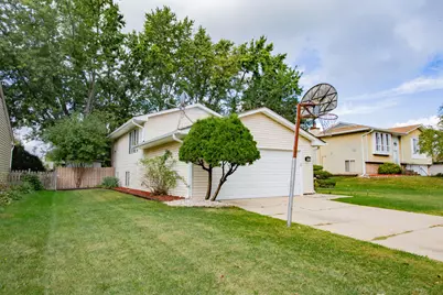 [Address not provided], Roselle, IL 60172 - Photo 3